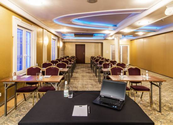 Jak zorganizować konferencję?