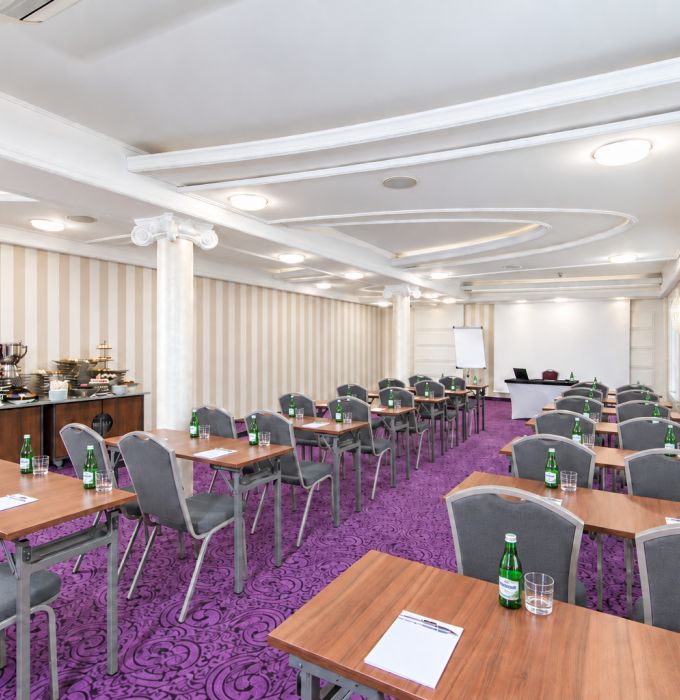 Sala Lustrzana I